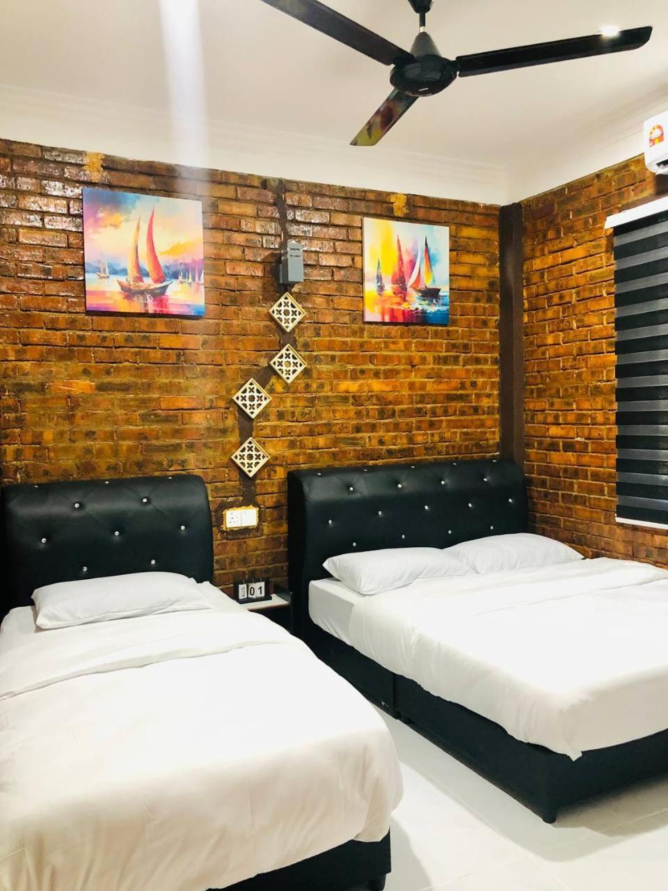 Roomstay By Abe Cottage Kampung Kuala Besut Exterior photo