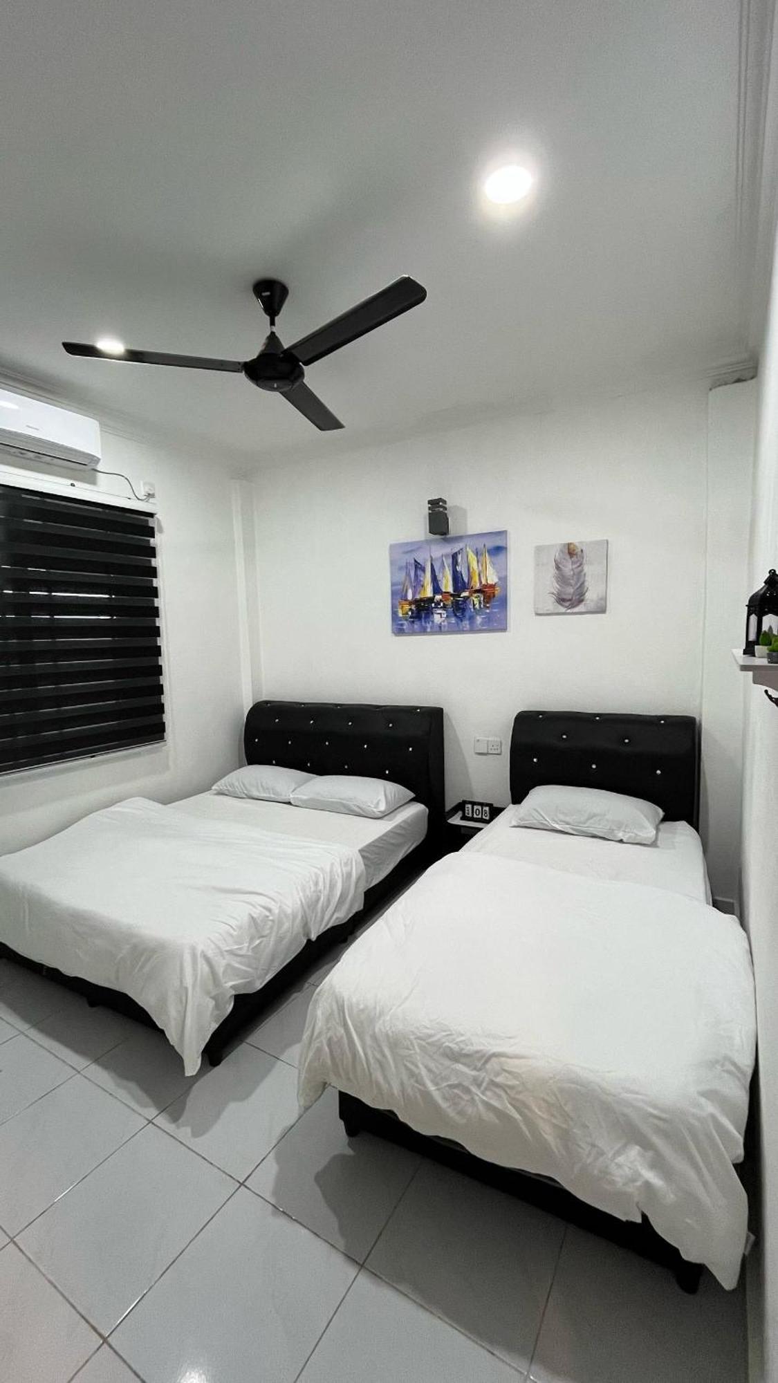 Roomstay By Abe Cottage Kampung Kuala Besut Room photo