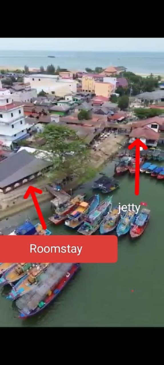 Roomstay By Abe Cottage Kampung Kuala Besut Exterior photo